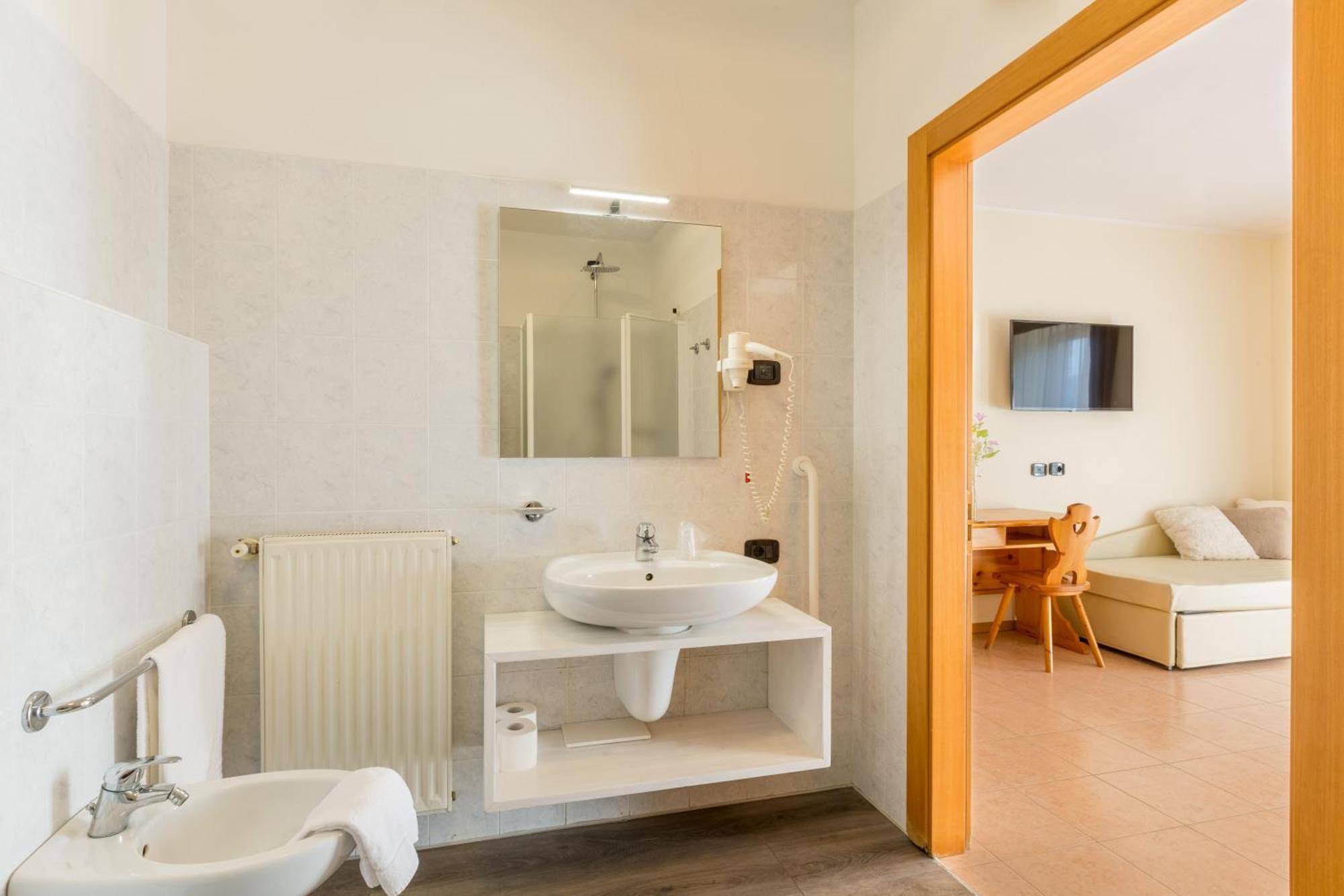 Agritur Eden Marone Villa Riva del Garda Exterior photo