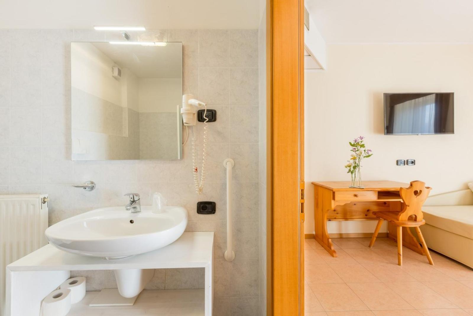 Agritur Eden Marone Villa Riva del Garda Exterior photo