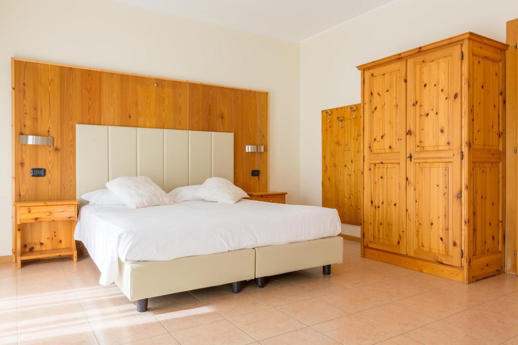 Agritur Eden Marone Villa Riva del Garda Exterior photo